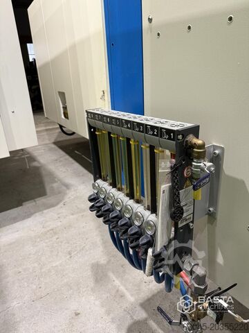 Krauss Maffei KM250-1400CX (2014) zils, Power LRX150 lineārais robots Krauss Maffei KM250-1400CX