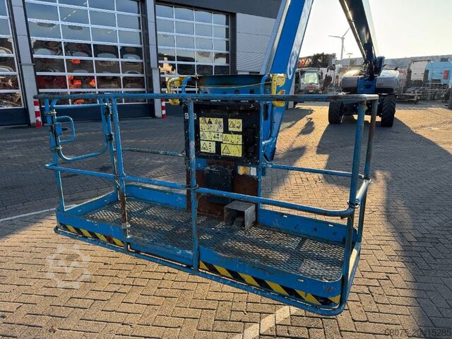 Τηλεσκοπική πλατφόρμα Genie SX 135 XC