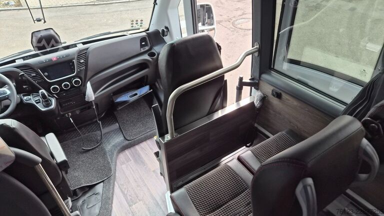 미니버스 IVECO 2x Daily 70 Lagerfahrzeug Ferqui Sunrise 2,5 m B