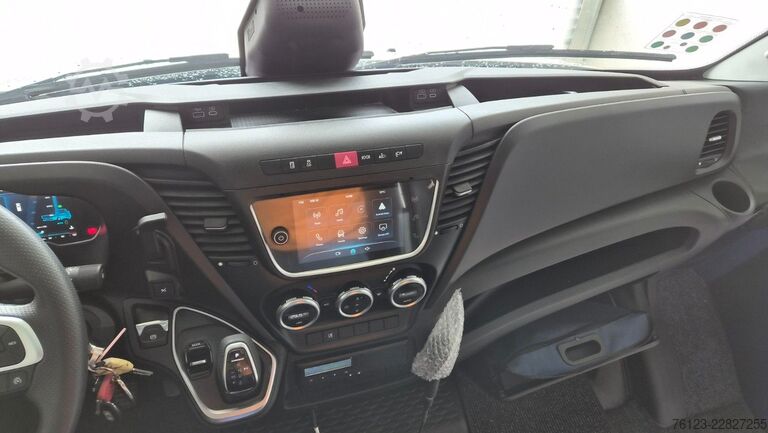 미니버스 IVECO 2x Daily 70 Lagerfahrzeug Ferqui Sunrise 2,5 m B