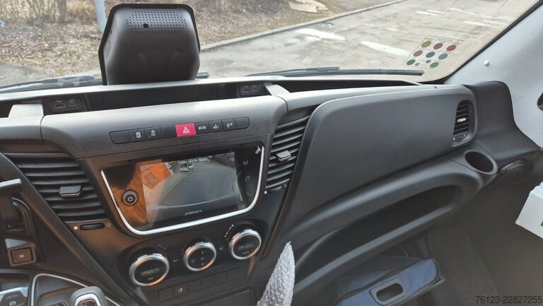 미니버스 IVECO 2x Daily 70 Lagerfahrzeug Ferqui Sunrise 2,5 m B