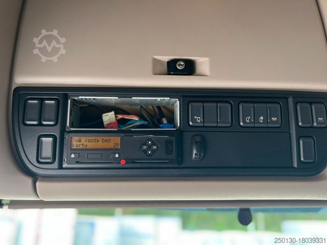 Standard tractor unit DAF XF 510 4x2 2 Tanks Retarder