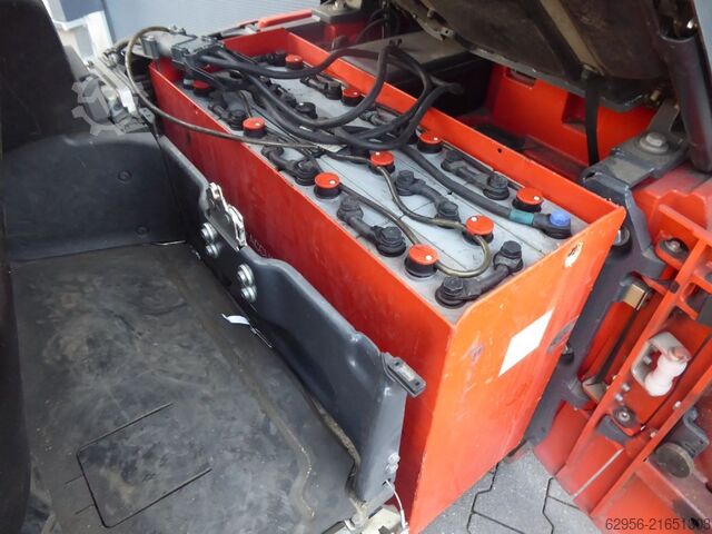 Електричний 3 -колісний навантажувач Linde E12-02