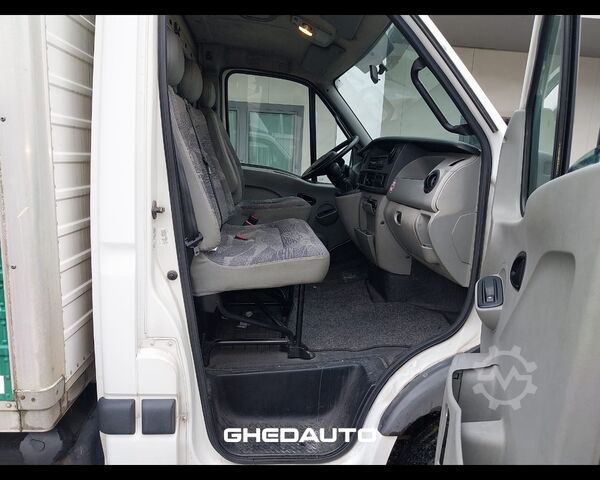 Customized van RENAULT MASCOTT 180.65 - MASCOTT 180.65