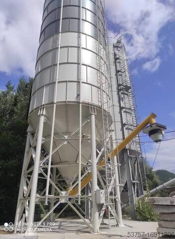 200 tonnin sementtisiilo (betonisiilo) 200 ton cement silo (Concrete silo) 200 ton cement silo (Concrete silo)
