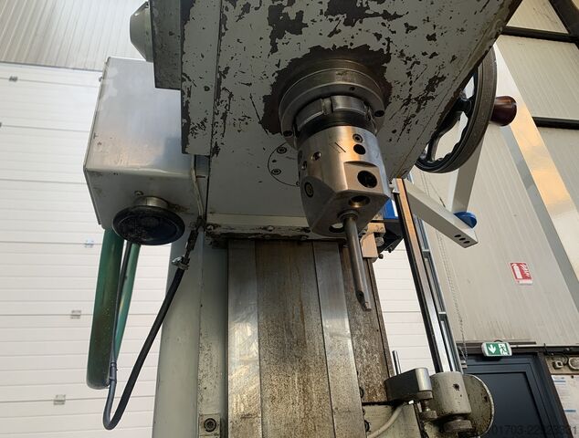 מכונת קידוח / Jig Boring Constant Supemec P65