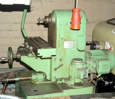 Small horizontal milling machine 