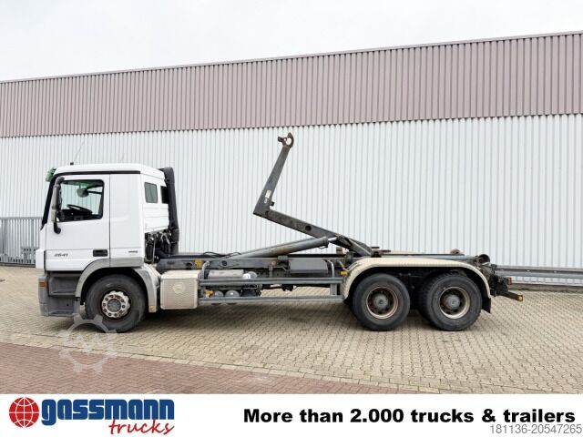 Roll-off tipper truck Mercedes-Benz Actros 2641 6x4