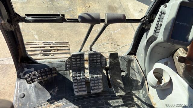Crawler excavator Hitachi ZX250LCH-5A (AIRCO / 6.868 HOURS / BELGIAN MACH...