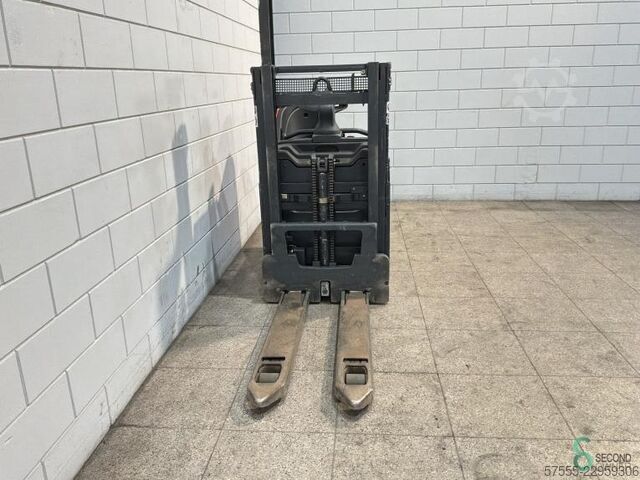 Stacker Linde D12HP SP