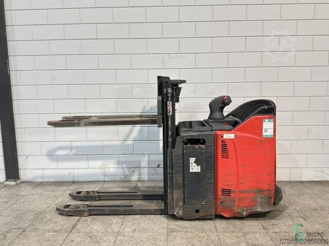 Stacker Linde D12HP SP