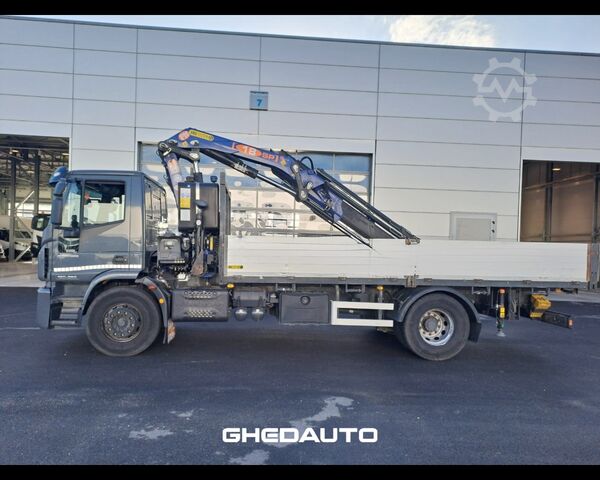 Tractor estándar IVECO EUROCARGO 180E28 CON GRU PM E CASSONE FISSO