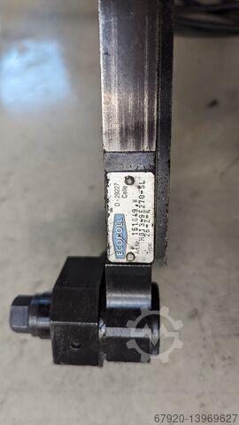 Hydrostatic roller burnishing tool 