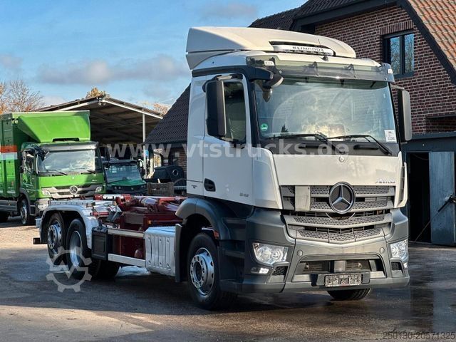 Haakarm vrachtwagen MERCEDES-BENZ Antos 2542 6x2 Meiller Abroller Liftache