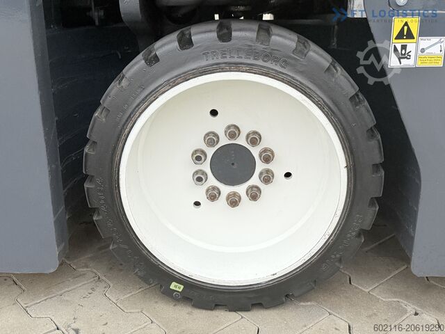 Четырёхходовой вилочный погрузчик Combilift CB2500 DUPLEX 4100 DIESEL FREE-LIFT