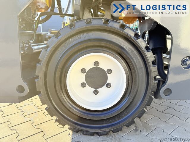 四向叉车 Combilift C3000XL DUPLEX FREE LIFT GAS POSITIONER