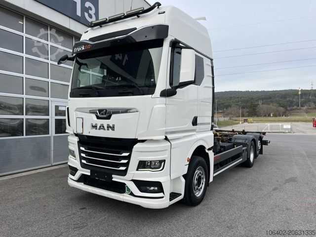 Výměnná nástavba nákladní vůz MAN TGX 26.470 6x2-4 LL CH Multiwechsler