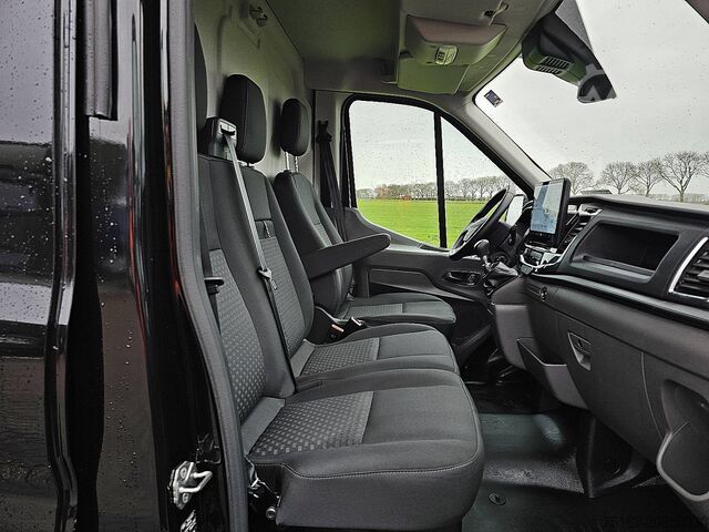 High-roof van FORD TRANSIT 2.0 L3H3 RWD Navi!