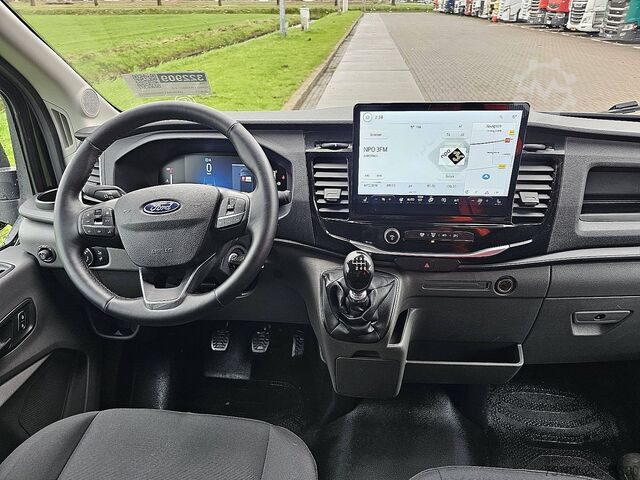 High-roof van FORD TRANSIT 2.0 L3H3 RWD Navi!