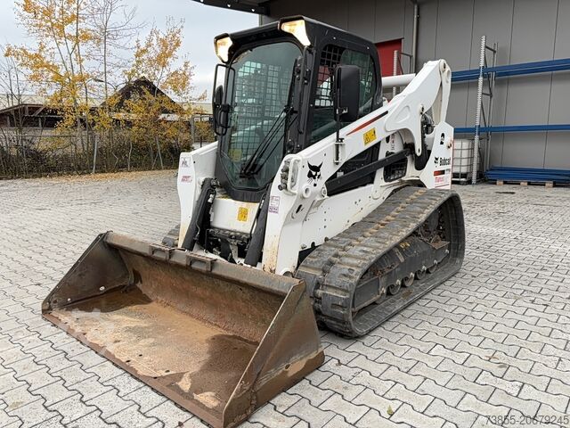Компактний гусеничний навантажувач Bobcat t770 with 2013 Bobcat 108 Grader Attachment