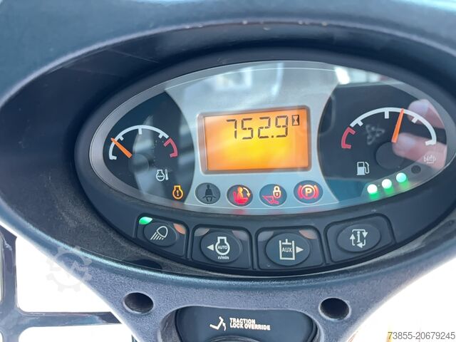 Компактний гусеничний навантажувач Bobcat t770 with 2013 Bobcat 108 Grader Attachment