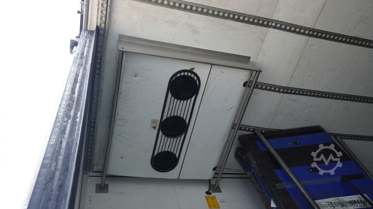 การขนส่งแช่เย็น/แช่แข็ง Schmitz Cargobull 3 AXLE FRIGO TRAILER WITH THERMO KING SLX I BI-...