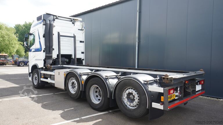 การขนส่งตู้คอนเทนเนอร์ Volvo FH 460 8X2 20 FT CONTAINER TRANSPORT TRUCK