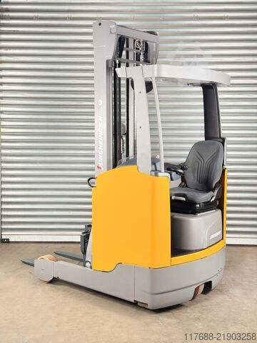 Reach truck Jungheinrich ETV 318 - Service Neu - 4.657 Std. Batterie 85%