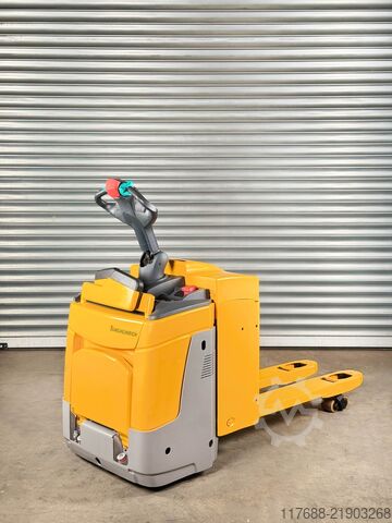 Відсутність водія палетної вантажівки Jungheinrich ERE 125 - Service Neu - 2049Std. - Batterie 80%