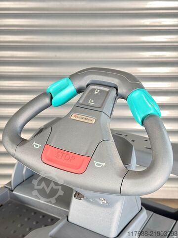 Horizontal-Kommissionierer Jungheinrich ECE 225 - Service Neu - 2.400 Gabeln -Batterie 85%