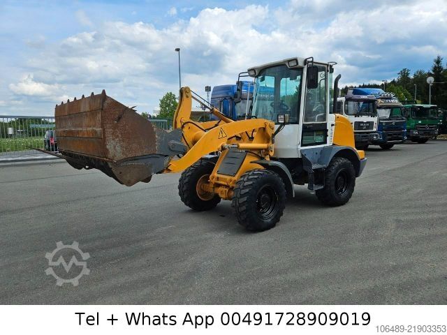 Nakladalnik Liebherr 506 Schnellwechsler/Klappschaufel +Gabel
