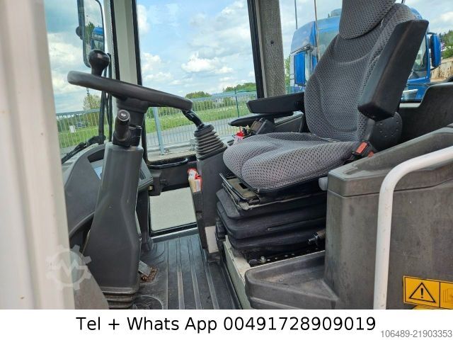 Nakladalnik Liebherr 506 Schnellwechsler/Klappschaufel +Gabel