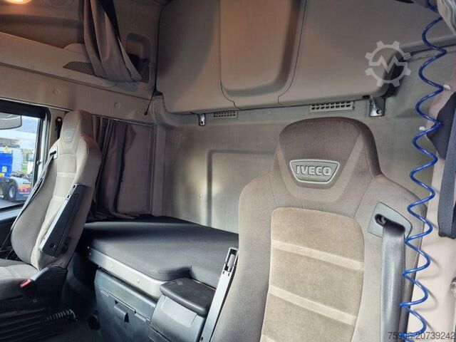 стандартний тракторний агрегат Iveco Stralis