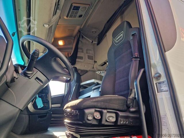 หน่วยรถแทรกเตอร์มาตรฐาน Iveco Stralis