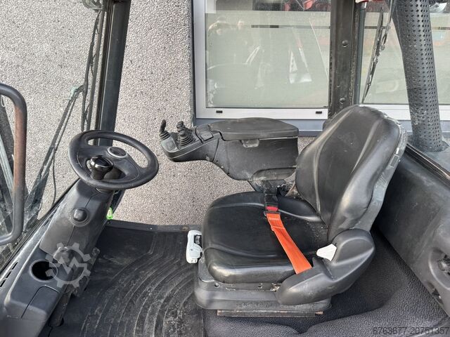 Linde H25D-02 Triplex 550 Freelift / Sideshift / 4th function VW Diesel 2014 LINDE H25D-02 Triplo 550 Freelift / Sideshift / 4e functie VW Diesel 2014