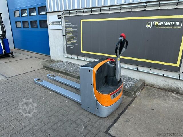 VS-22550 Elektrický paletový vozík Still s vidlicemi 1800 mm STILL EXU20