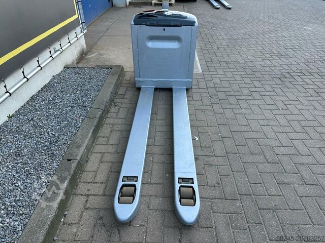 VS-22550 Elektrický paletový vozík Still s vidlicemi 1800 mm STILL EXU20