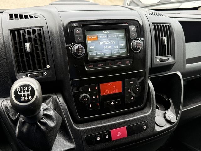 Kastenwagen hoch PEUGEOT Boxer Komfort Klimaaut. Kamera Hecktüren 270°