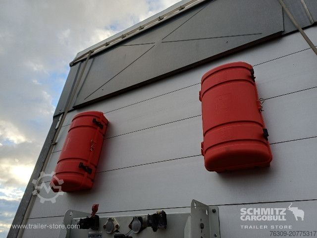 Avoin puoliperävaunu pressulla Schmitz Cargobull Curtainsider Standard Getränke