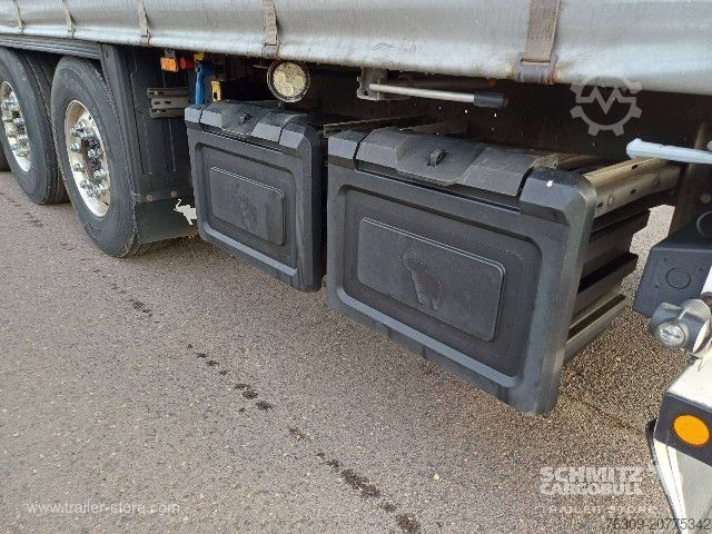 Avoin puoliperävaunu pressulla Schmitz Cargobull Curtainsider Standard Getränke