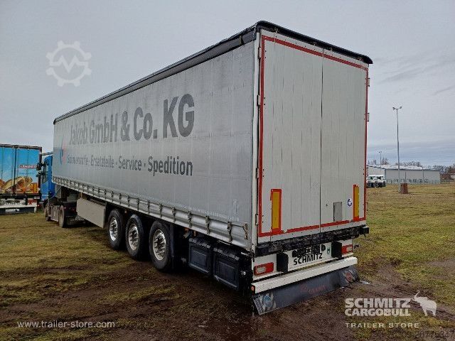 Avoin puoliperävaunu pressulla Schmitz Cargobull Curtainsider Standard Getränke