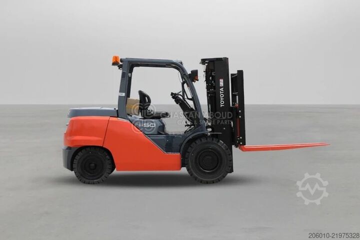 Gaffeltruck Toyota 8FD50N 5 Tons Diesel 3 Stage Forklift