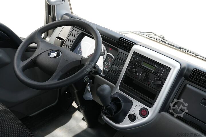 Chassis med førerhus Mitsubishi Canter