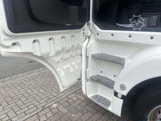 Volume tractor unit MAN TGX 18.500 X-LOW Verstellbare Kupplung ACC LGS