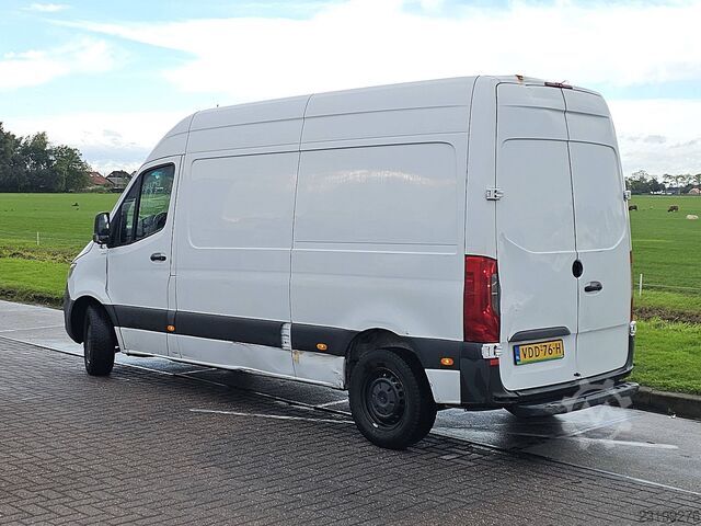 Mercedes-Benz SPRINTER 311 MERCEDES-BENZ SPRINTER 311