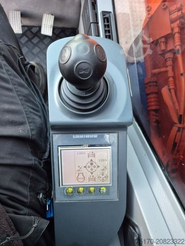 رافعة مثبتة على شاحنة LIEBHERR LTM 1100-5.2 10x6 13.150h Klappspitze