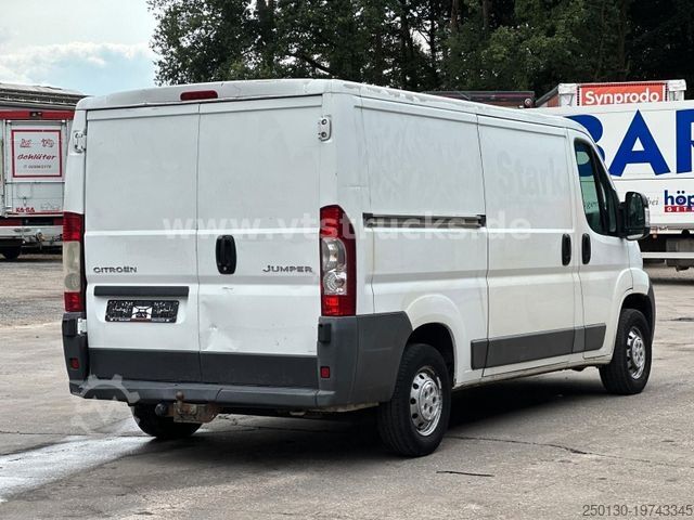 Slēgtais furgons CITROEN Jumper Kasten 60 HDI 100 AHK Regale