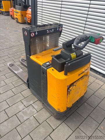 Палетни слагачи Jungheinrich ERD 220 --> Batterie aus 2019!