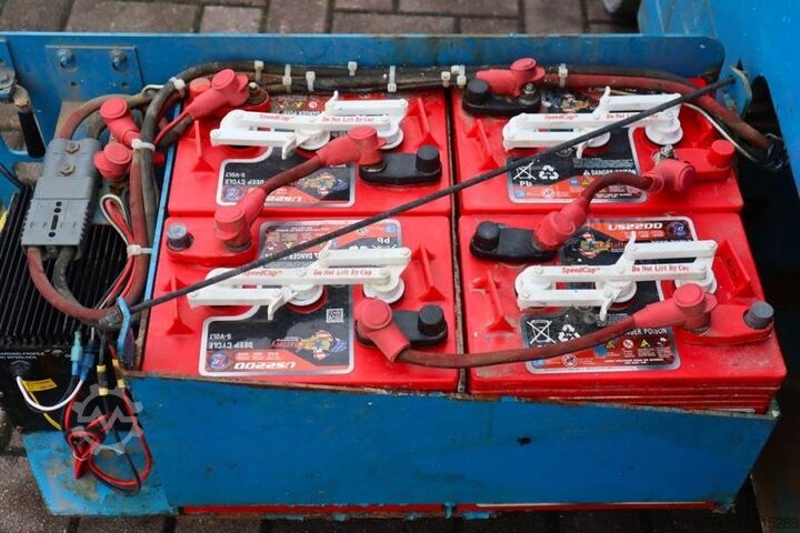 Scissor lift Genie GS2632 Electric, Working Height 10m, 227kg Capacit