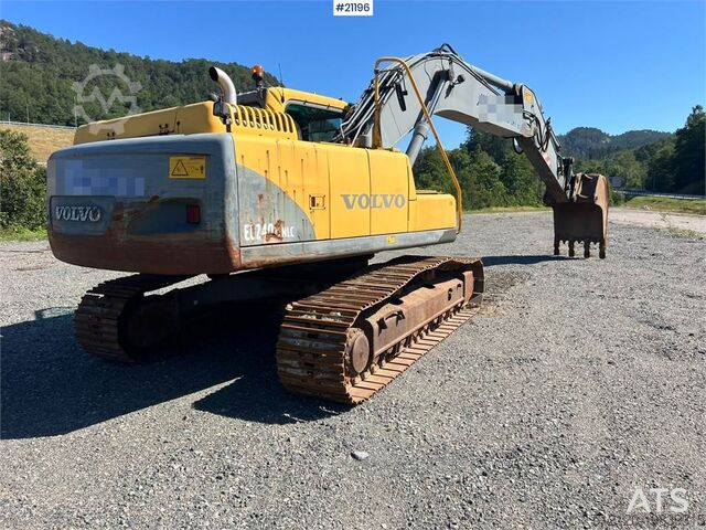 Máy xúc bánh xích Volvo EC240 nlc Excavator w/ bucket WATCH VIDEO